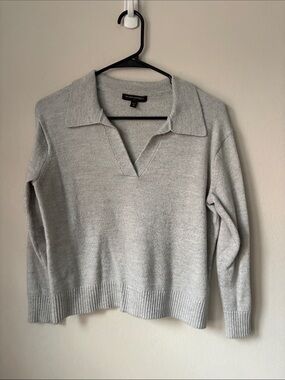 Banana Republic Light Gray Collared V-Neck Sweater - Women's